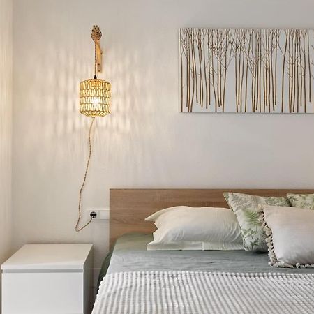 מיחאס Beautiful 3 Bed Stylish & Cozy Apartment - Susanna Suite מראה חיצוני תמונה