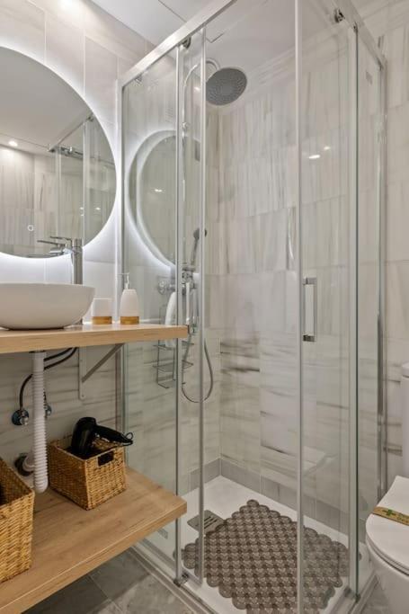 מיחאס Beautiful 3 Bed Stylish & Cozy Apartment - Susanna Suite מראה חיצוני תמונה