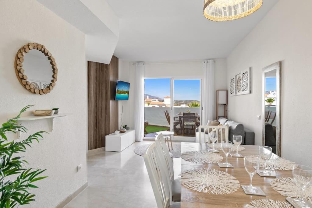 מיחאס Beautiful 3 Bed Stylish & Cozy Apartment - Susanna Suite מראה חיצוני תמונה