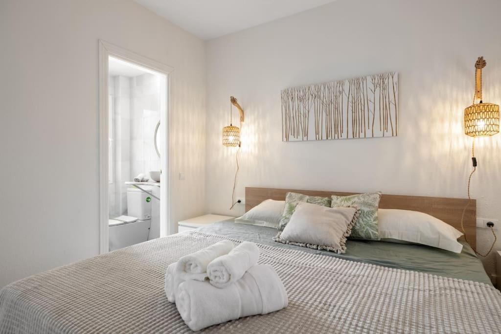 מיחאס Beautiful 3 Bed Stylish & Cozy Apartment - Susanna Suite מראה חיצוני תמונה