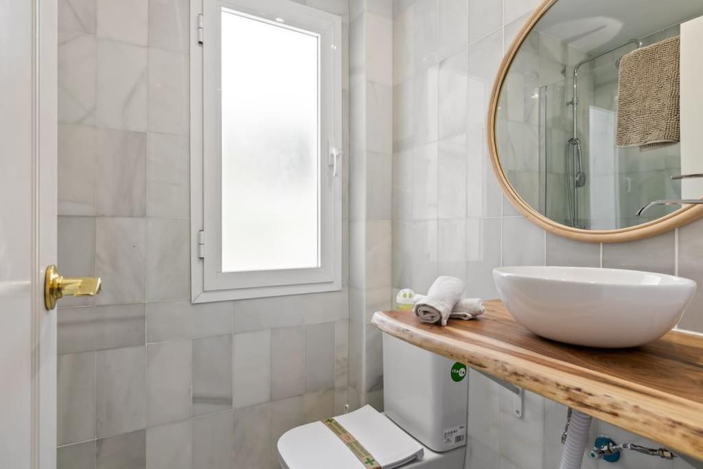 מיחאס Beautiful 3 Bed Stylish & Cozy Apartment - Susanna Suite מראה חיצוני תמונה